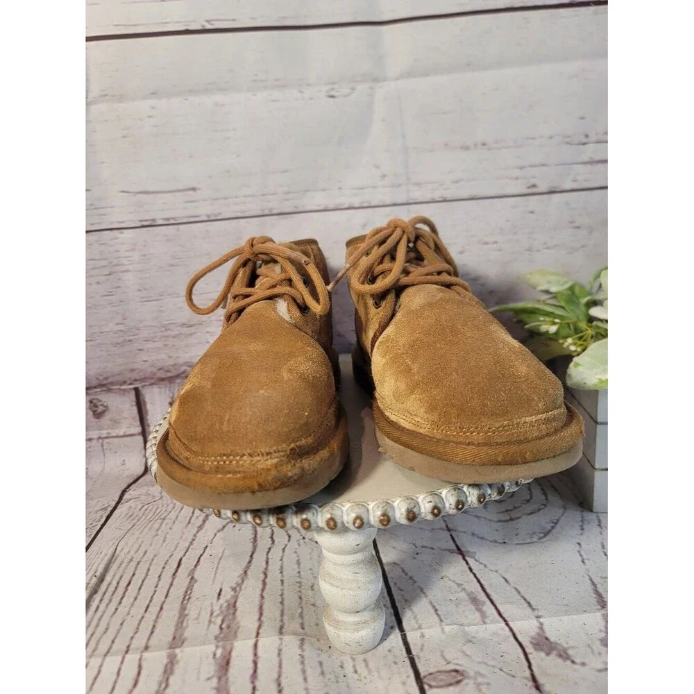 UGG Women's Neumel Tan Suede Lace-Up Shearling Chukka Boots 1094269 Size 6